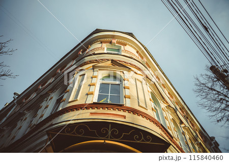 the ancient architecture of the large buildings 115840460