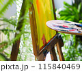 植物とキャンバス、カラフルなパレット 115840469