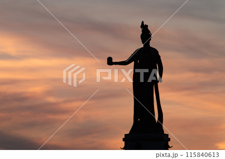 旧堺港　龍女神像　寄り　夕景　早い時間帯 115840613