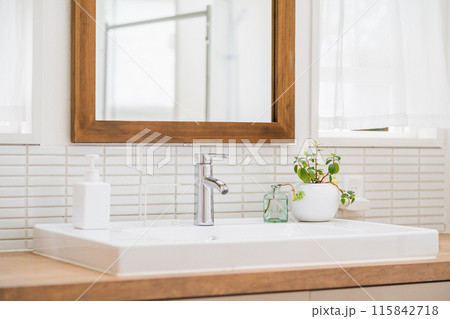 バスルームインテリアイメージ 115842718