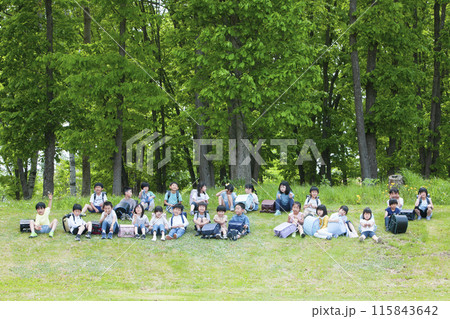 1年生 集合写真 校外学習 1年生 集合写真 校外学習 115843642