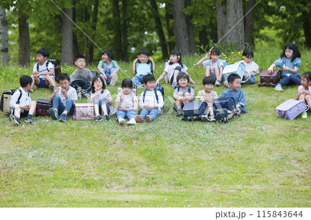 1年生 集合写真 校外学習 1年生 集合写真 校外学習 115843644