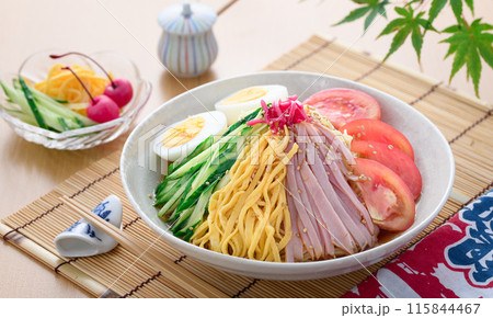 夏の定番料理 冷やし中華 115844467