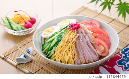 夏の定番料理 冷やし中華 115844476