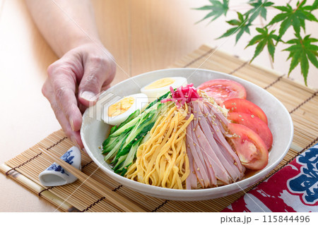 夏の定番料理 冷やし中華 夏の定番料理 冷やし中華 115844496