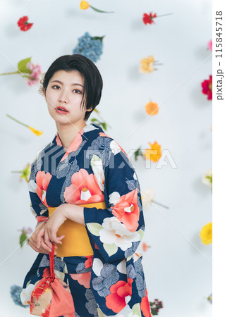 浴衣を着た女性のポートレート 浴衣を着た女性のポートレート 115845718