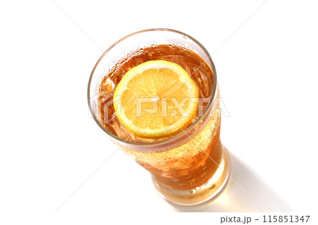 グラスに注がれたアイスレモンティー 115851347