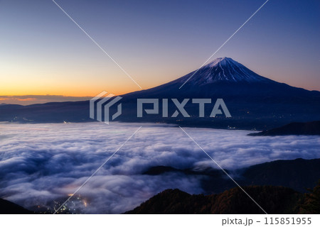 日本の風景「富士山と雲海」 115851955