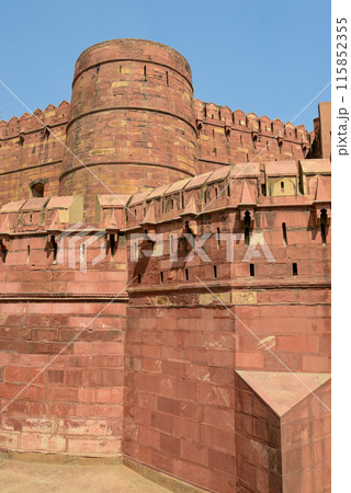 インドにあるアグラ城のとても美しい風景 115852355