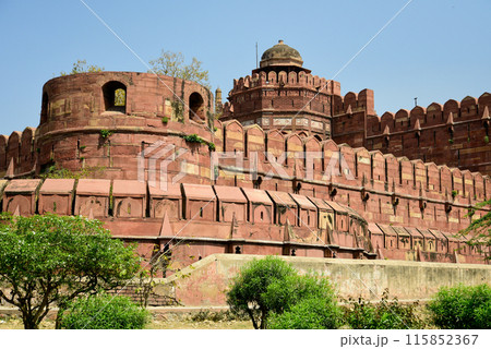 インドにあるアグラ城のとても美しい風景 115852367