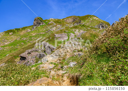 群馬県・谷川岳西黒尾根の急登 群馬県・谷川岳西黒尾根の急登 115856150