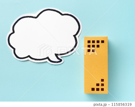 ビルと吹き出し　不動産　マンション 115856319