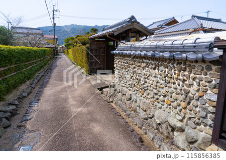 【重要伝統的建造物群保存地区】土居廓中 イシグロと生垣の街並み 高知県安芸市 【重要伝統的建造物群保存地区】土居廓中 イシグロと生垣の街並み 高知県安芸市 115856385
