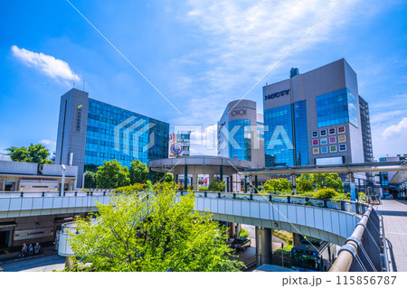 日本の川崎都市景観 溝の口駅（武蔵溝ノ口駅）前などを望む 115856787