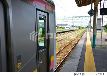 JR東日本越後線吉田駅から越後赤塚駅までの車窓風景(2022年夏) JR東日本越後線吉田駅から越後赤塚駅までの車窓風景(2022年夏) 115857911