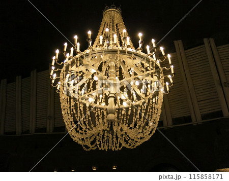 世界遺産ヴィエリチカ岩塩坑の塩のシャンデリア, ヴィエリチカ, ポーランド 115858171