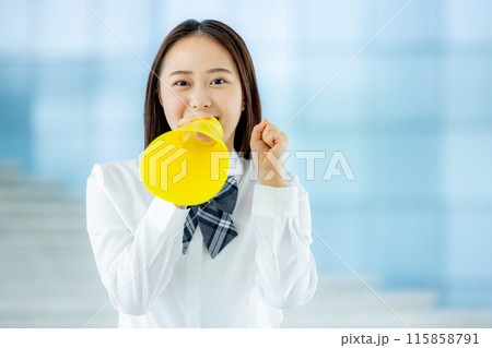 応援する女子高生 115858791