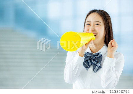 応援する女子高生 115858793