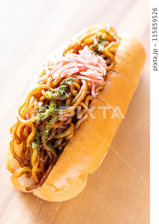 おいしい焼きそばパン 115859526
