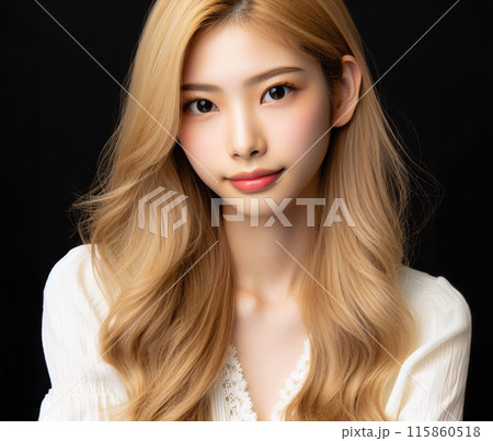 白いブラウスの美女 115860518