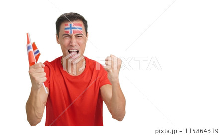 Man cheering for Norway screaming and waving a national flag 115864319