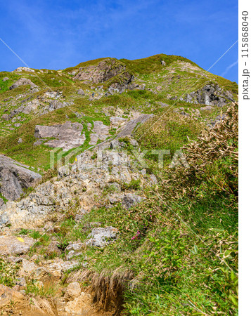 群馬県谷川岳西黒尾根の急登 群馬県谷川岳西黒尾根の急登 115868040