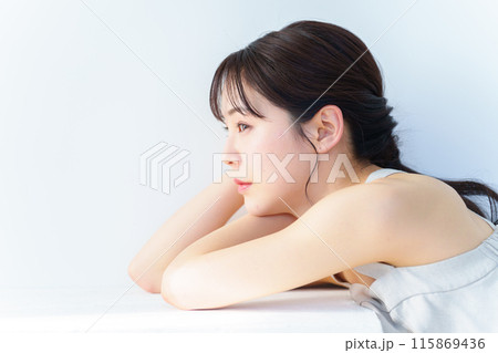 女性　スキンケア　ビューティー 115869436