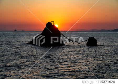 伊勢二見浦 夫婦岩からの日の出 伊勢二見浦 夫婦岩からの日の出 115871020