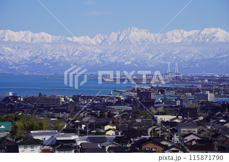 富山県高岡市気多神社からの立山連峰5 富山県高岡市気多神社からの立山連峰5 115871790