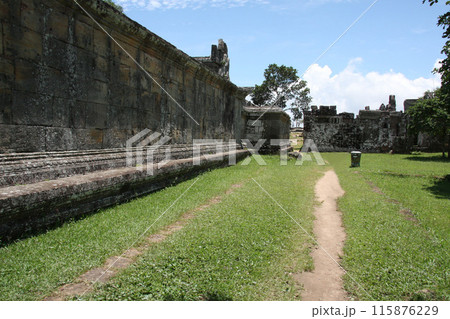 プレアヴィヒア寺院　カンボジア  115876229