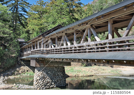 三嶋神社に通じる神幸橋 115880504