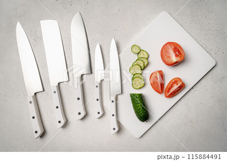 set of kitchen knives 115884491