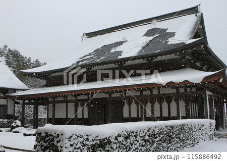 雪の天寧寺（滋賀県彦根市） 115886492