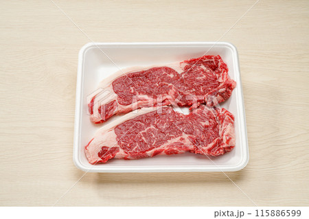 国産牛ステーキ用サーロイン肉 115886599