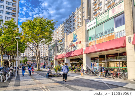 神奈川県横浜市の都市風景　洋光台駅 115889567