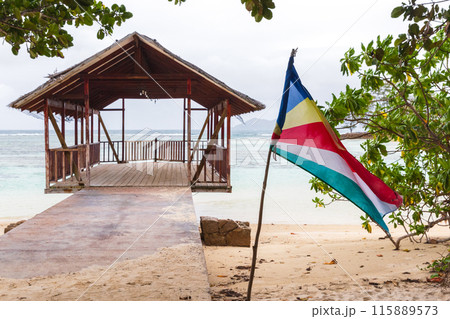 La Digue island, Seychelles. Anse Union beach landscape 115889573