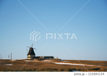 早春の宗谷丘陵　ゲストハウス　アルメリア（宗谷丘陵展望休憩施設） 115891154