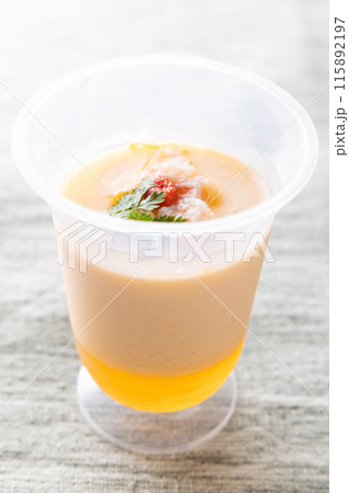 おいしいうにクリームの冷製スープ 115892197