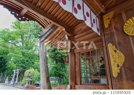 大國魂神社 随神門 神社仏閣 陽射し 扉 ずいじんもん 大國魂神社 随神門 神社仏閣 陽射し 扉 ずいじんもん 115895920