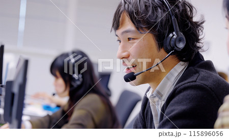 日本のコールセンター 115896056