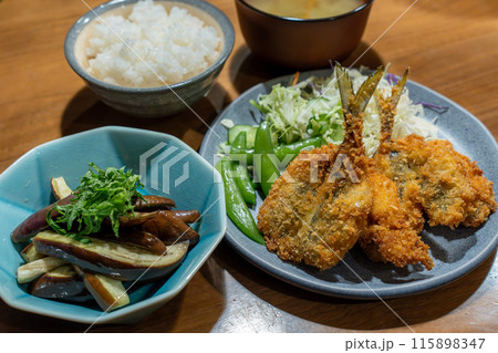 美味しいアジフライ定食 115898347