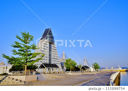 青い海公園から望む風景 115899754