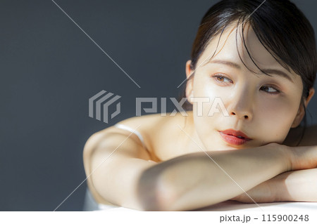 日光を浴びたビューティイメージ 日光を浴びたビューティイメージ 115900248