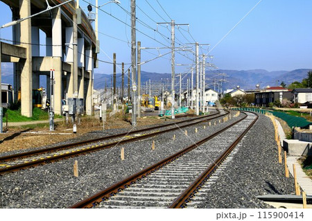 東北新幹線のボトルネック… 福島駅の平面交差を解消する建設中の『新幹線アプローチ線』 115900414