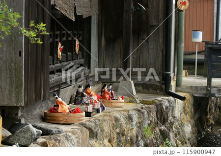 鳥取　四季の散歩　用瀬の流し雛 115900947