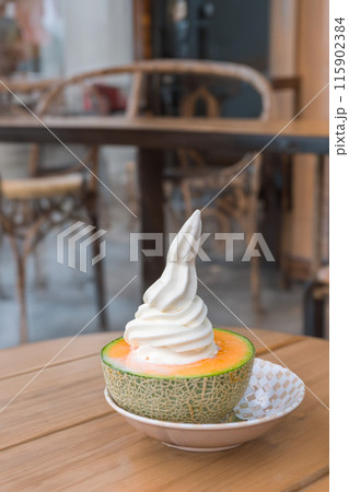 「北海道」名物メロンソフトクリーム　夕張　富良野 115902384