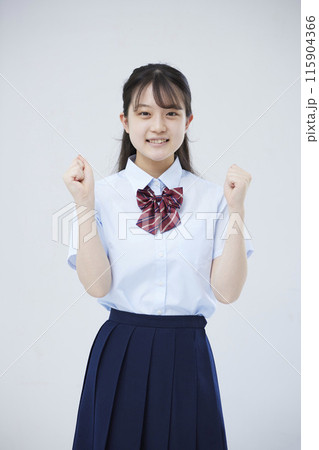 夏の制服を着た女子高生 夏の制服を着た女子高生 115904366