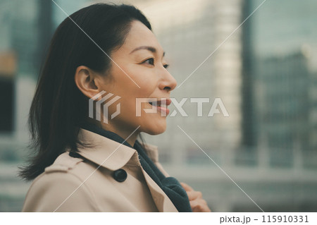 a forty-something woman 115910331