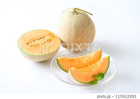 切り分けた赤肉メロン　北海道産アサヒメロン 115912091
