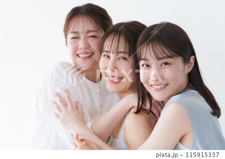 笑顔の女性たち 笑顔の女性たち 115915337